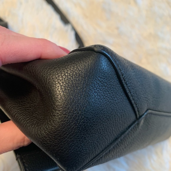 ‼️FINAL SALE‼️Lockme 11 BB Noir calfskin bag. - Picture 3 of 10